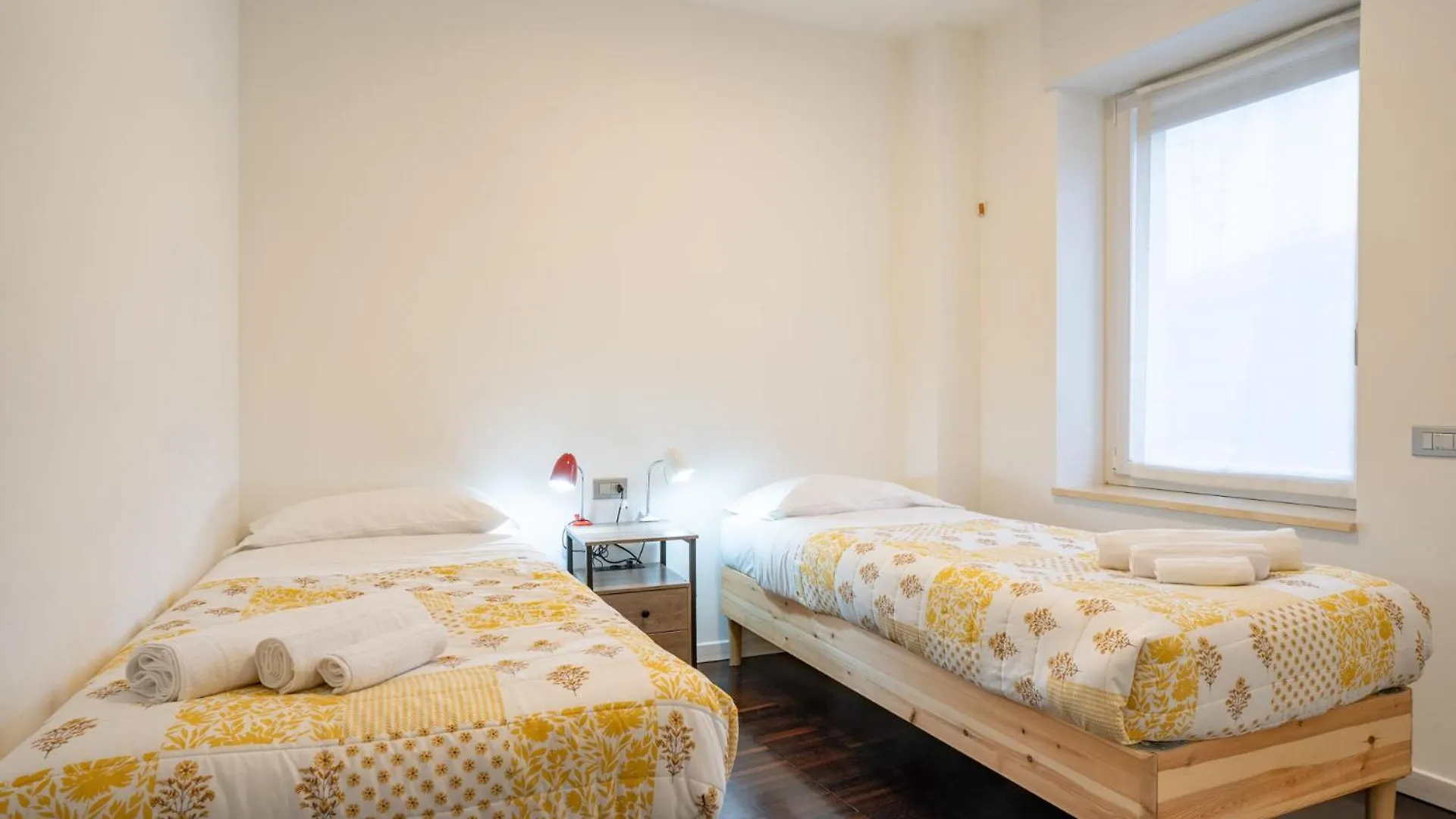 Authentic Yet Modern Retreat In Lecco Center Apartman 0*,  Olaszország